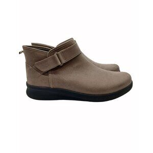 CLARKS CLOUDSTEPPERS Women's SILLIAN2.0 Brown Size 9 W Wide Ankle Strap Bootie